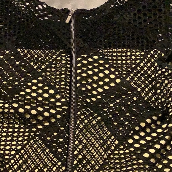 Beautiful flare dress - Picture 6 of 6